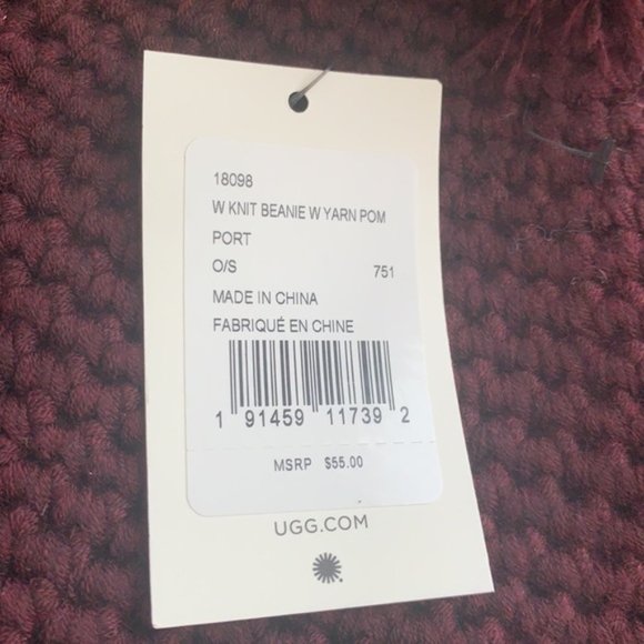 NWT UGG Knit Beanie w Yarn Pom - Picture 2 of 4